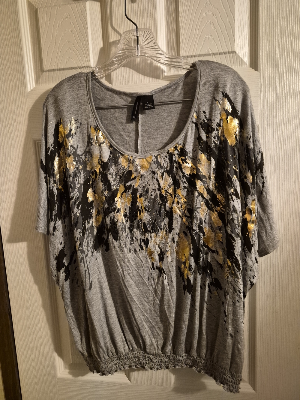 new directions Gray Top with Black and Gold Abstract Print